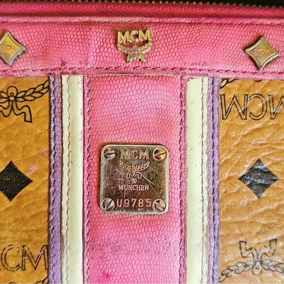 MCM 🎄Weekend Special🎄Pink and Tan Wallet with Monogram Design | VGUC 💕 - Picture 14 of 15